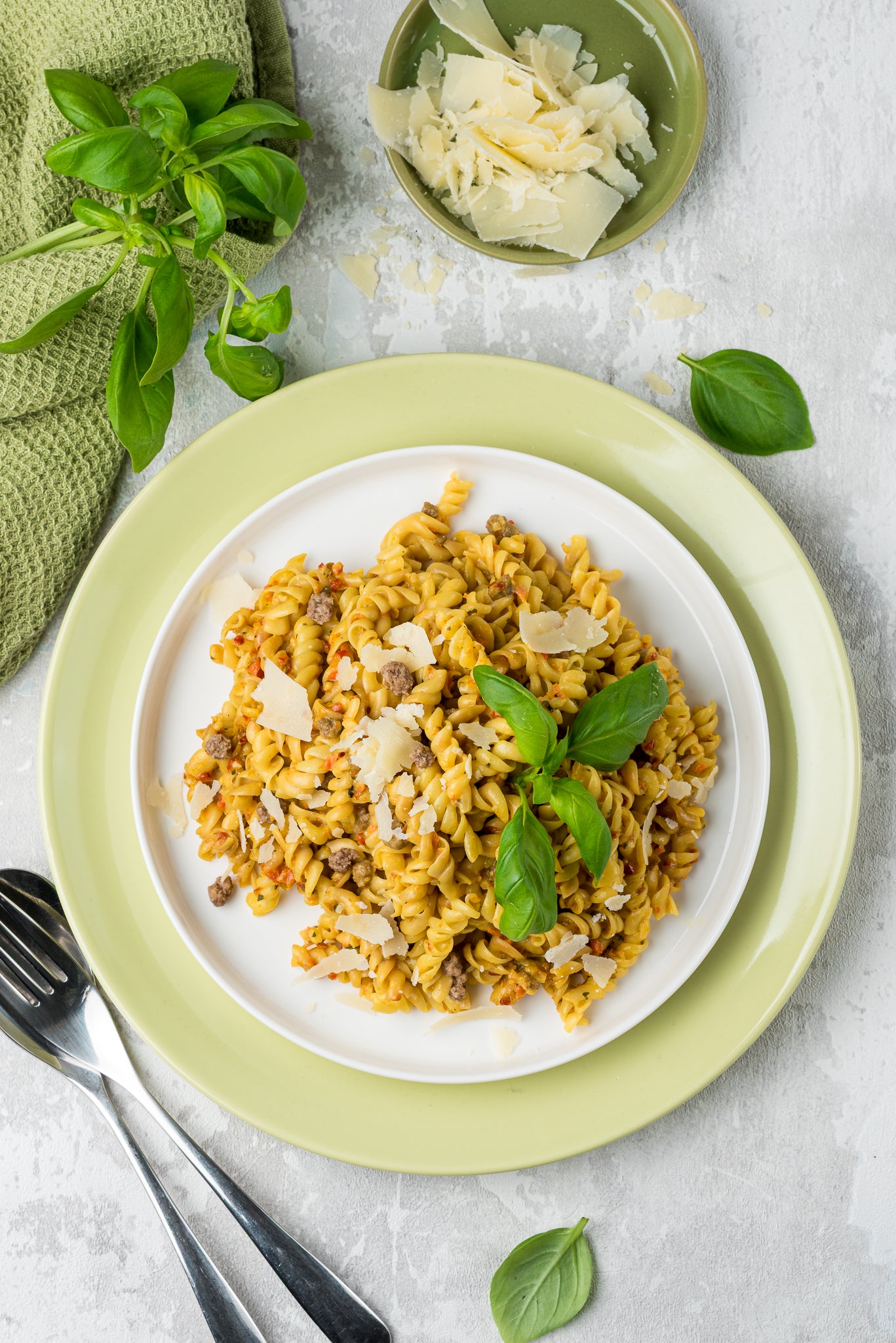 Creamy pasta with beef 150g